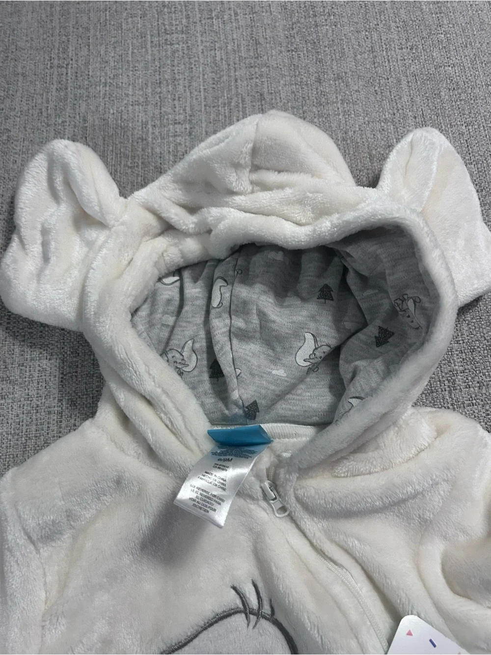 Disney Soft Cream Baby One-Piece Hooded Romper Dumbo Appliqué. Size 6/9M NWT - Picture 4 of 10